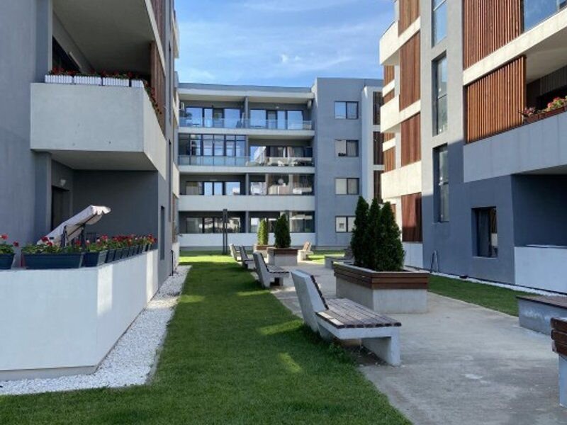 Cernica, apartament 3 camere cu 2 terase spatioase, parcare gratis.